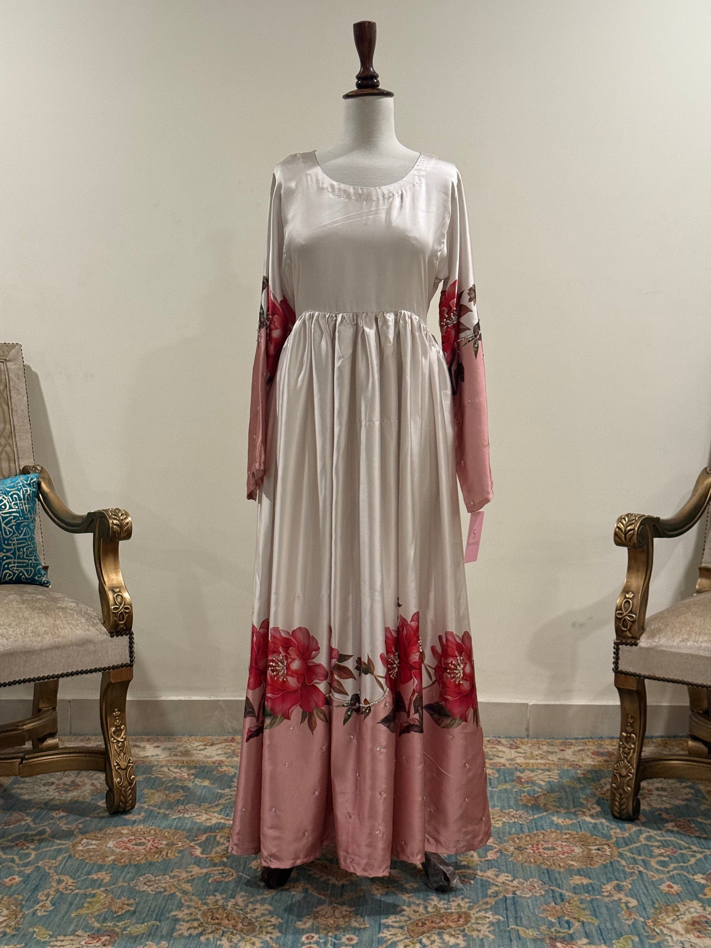 Exclusive pearl white Maxi