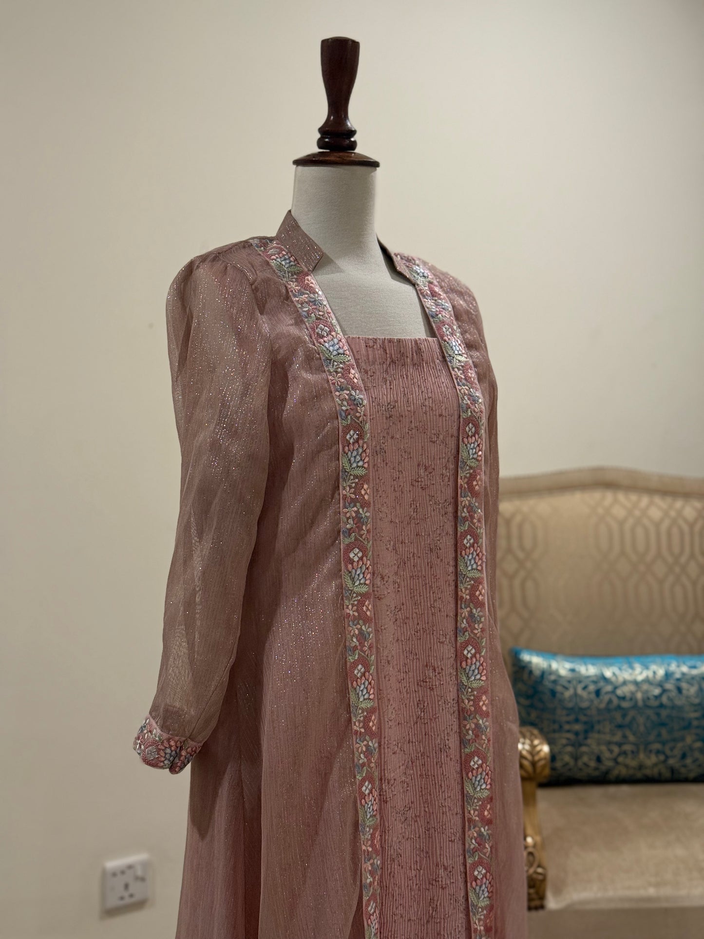 Print chiffon maxi with zari chiffon gown