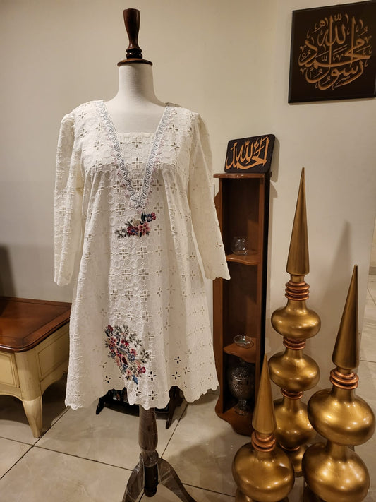 Pearl white chickenkari top