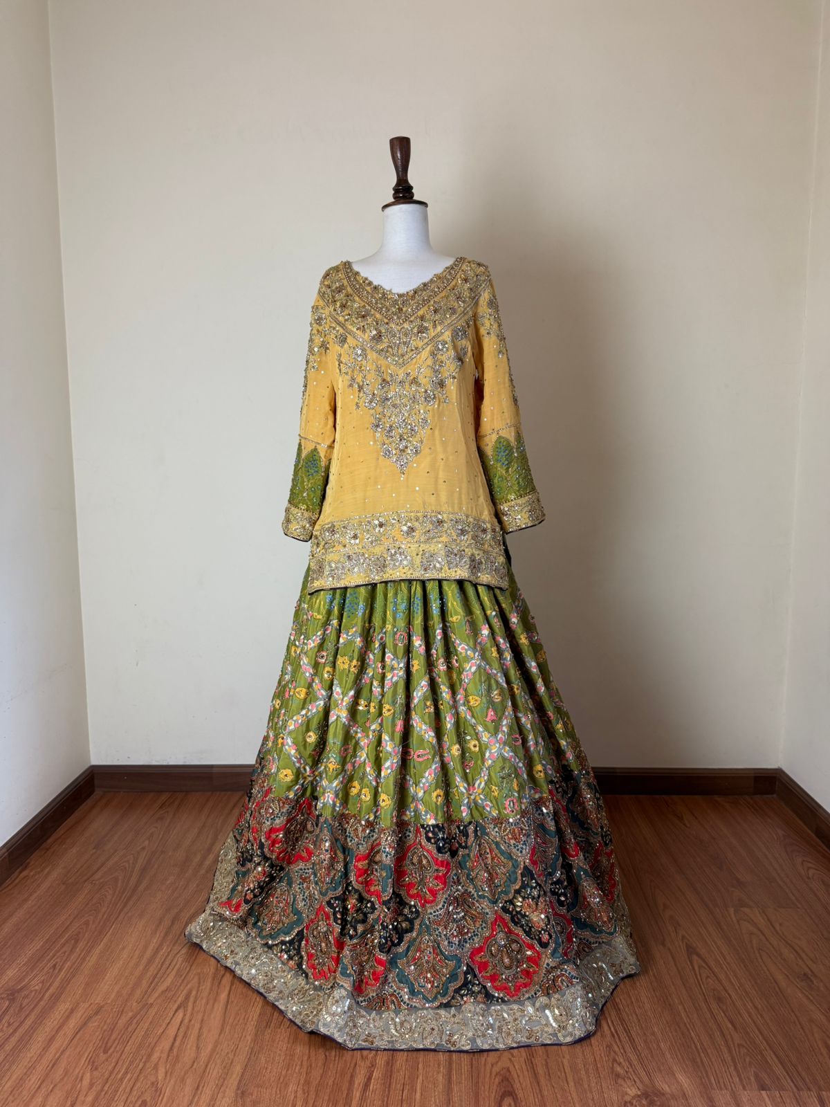 Green lehnga mehndi formal